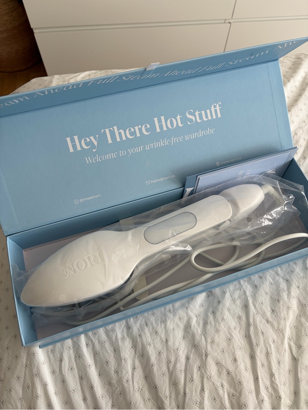 NORI Handheld White Fabric Steamer - Portable Garment Care